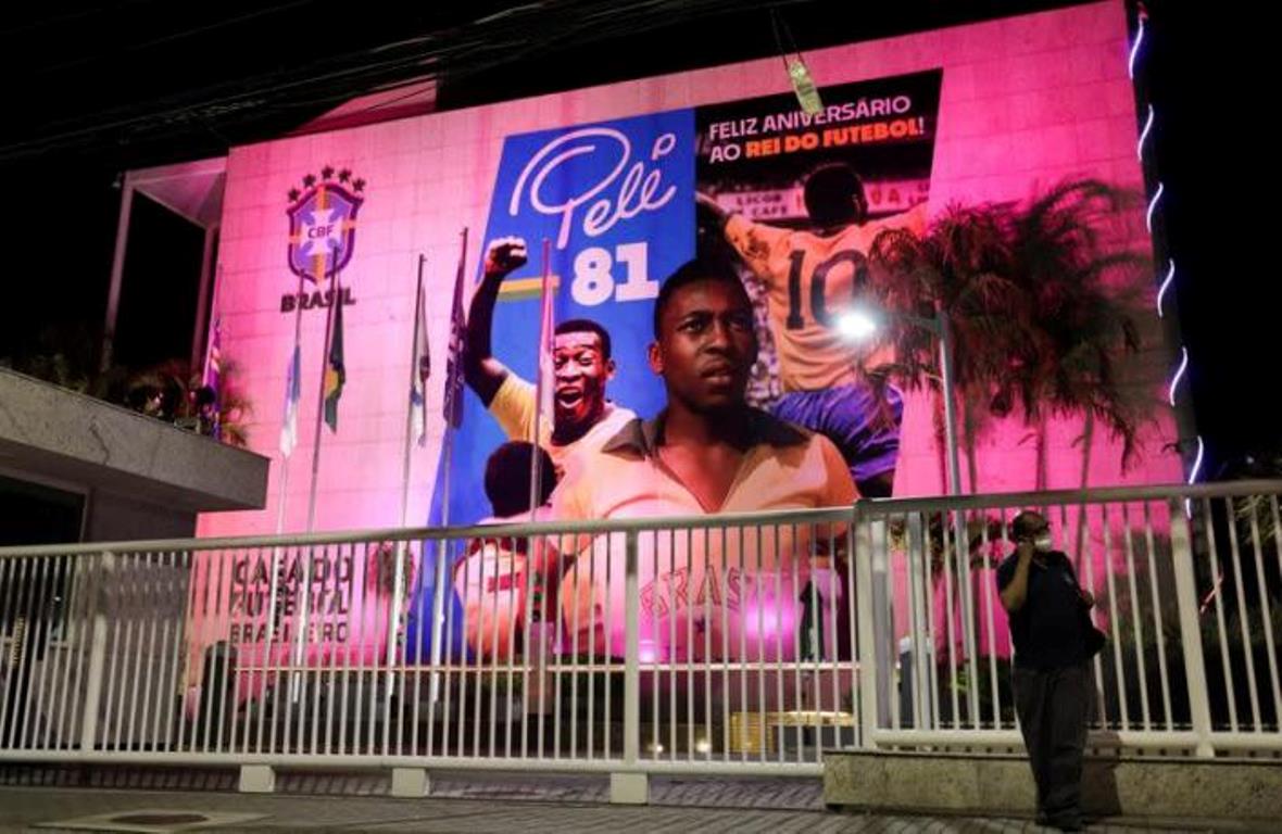 Homenaje mural a Pelé